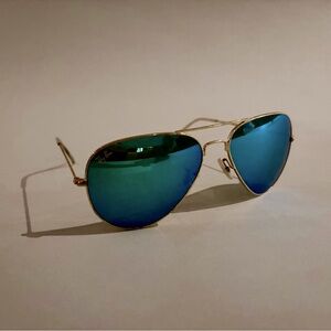 Ray-Ban Aviator Sunglasses with Teal Lenses